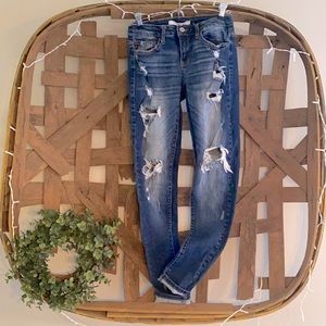 Kancan ladies size 26 distressed skinny jeans